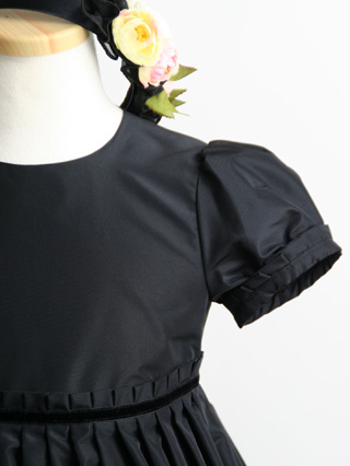 バーバリー　光沢のある黒のお嬢様ドレス　110/130(サイズ:110)