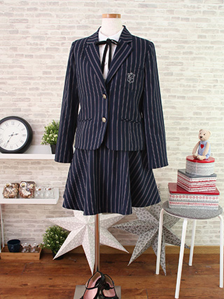 リンジィ　ネイビーのジャケットとフレアスカートのアンサンブルスーツ 150/160/165(サイズ160)