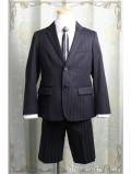 コムサデモード　ストライプのスーツ(黒×シルバーネクタイ)　120