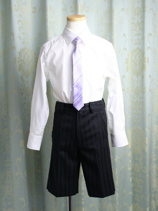 コムサデモード　ストライプのスーツ(薄紫ネクタイ)　120