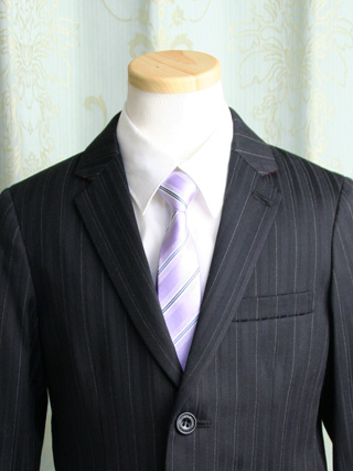 コムサデモード ストライプのスーツ(薄紫ネクタイ) 120 / ブランド