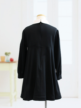 バーバリー 黒にノバチェックラインの入ったワンピース 110