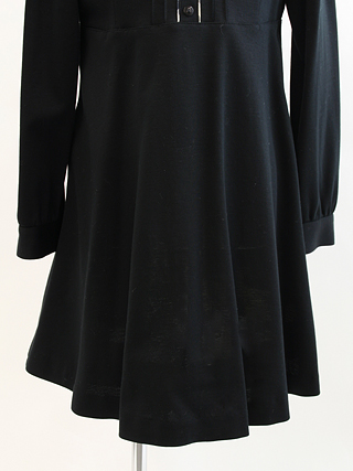 バーバリー 黒にノバチェックラインの入ったワンピース 110