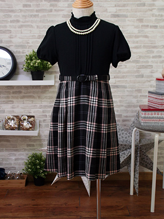 組曲　黒とベージュピンクのワンピースアンサンブル　120