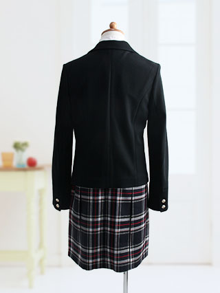 ポンポネット　黒ジャケットと赤チェックスカートのスーツ　160