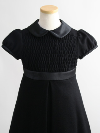 バーバリー　黒のウールとサテンのふんわりシックなドレス　120