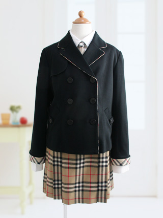 バーバリー　黒の6つボタンジャケットとノバチェックスカートのスーツ　170