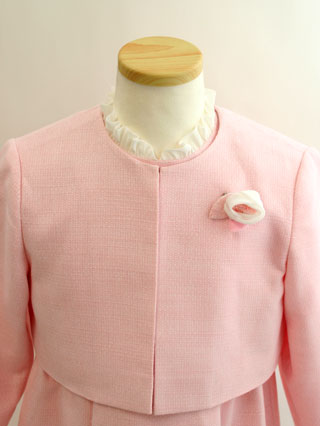 ファミリア　ピンクのアンサンブルスーツ　120