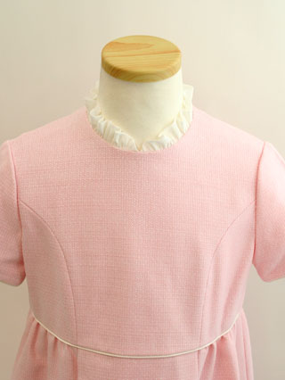 ファミリア　ピンクのアンサンブルスーツ　120