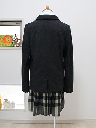 バーバリー　濃グレージャケットとビートチェックスカートスーツ　160