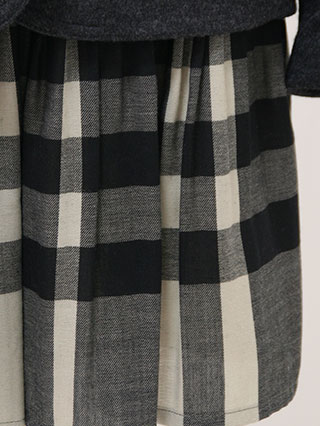 バーバリー　濃グレージャケットとビートチェックスカートスーツ　160