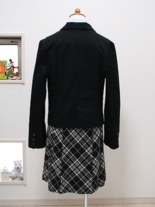 スコッチハウス　黒ジャケットとチェックスカートのスーツ　160