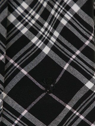 スコッチハウス　黒ジャケットとチェックスカートのスーツ　160