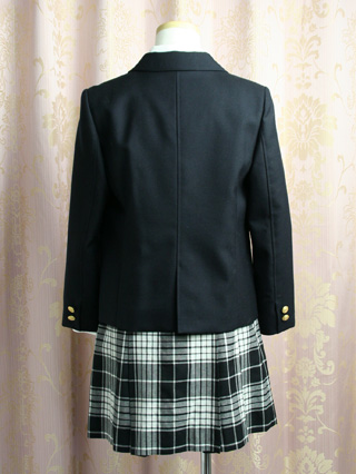 バーバリー　モノトーンのスカートと紺ブレザーのスーツ　120