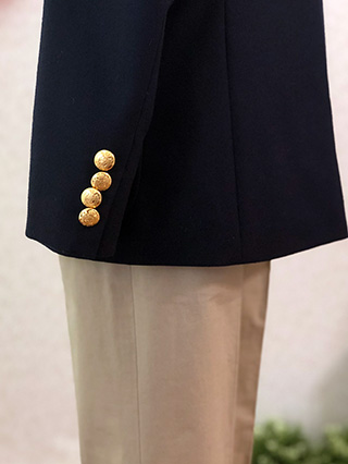 ラルフローレン　紺ブレザーとチノパンのスーツ(緑ネクタイ)　150