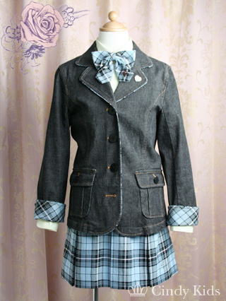 ポンポネット　デニムジャケットに水色のスカートのスーツ　150