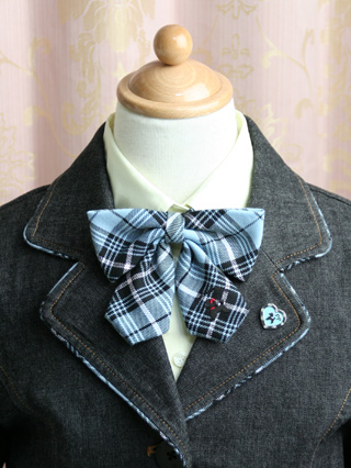 ポンポネット　デニムジャケットに水色のスカートのスーツ　150