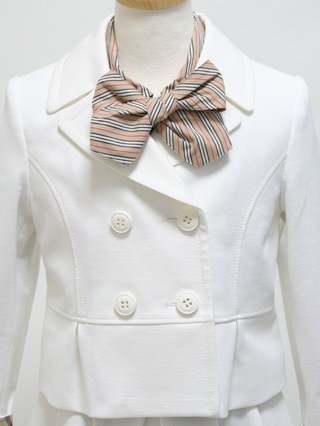 バーバリー　白の4つボタンジャケットスーツ　110/120(サイズ:120)