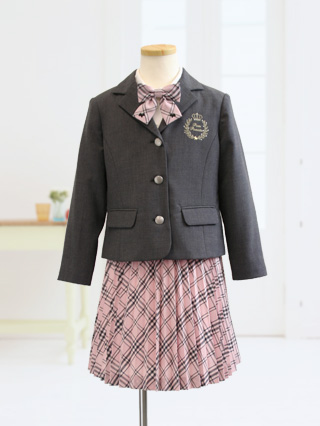 ポンポネット　ピンクプリーツのセレモニースーツ　120