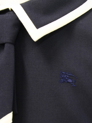 バーバリー 紺色ネクタイ付ワンピース 110