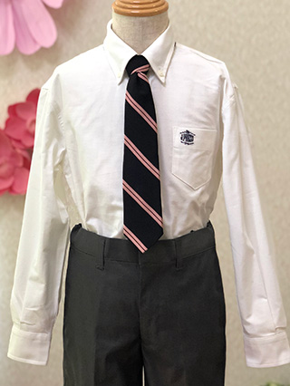 J.PRESS　レジメンタルネクタイとグレーのスーツ　130