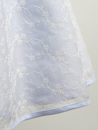 ファミリア　レースとパールビーズが清楚な水色ドレス　110