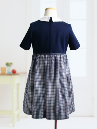 ファミリア　紺×白チェックの半袖ワンピース　120