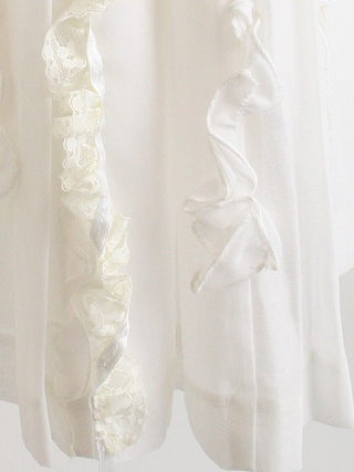 メゾピアノ 白とオフホワイトの胸にバラの飾りが可愛いミニドレス 110
