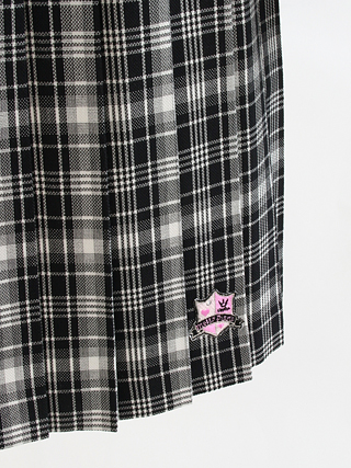 メゾピアノ 黒ジャケットにモノトーンチェックスカートのスーツ 150