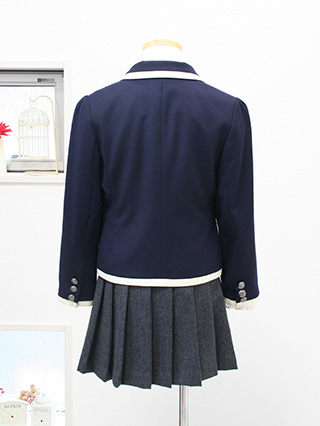 ラルフローレン　白パイピングジャケットのスーツ　120