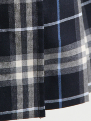 バーバリー　紺ブレザーと青系ノバチェックのスーツ　140