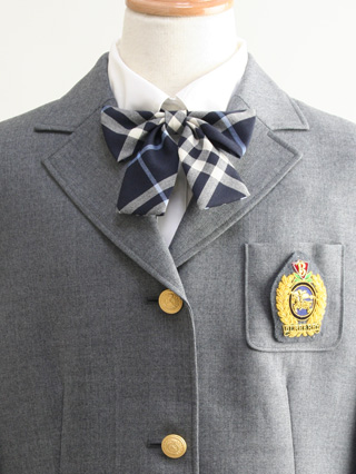 バーバリー　グレーブレザーと青系ノバチェックのスーツ　160