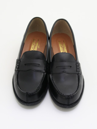 ５５％以上節約 黒のローファー ローファー/革靴