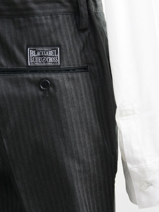 ブルークロス　グレーストライプ・レジメンタルネクタイのスーツ　160