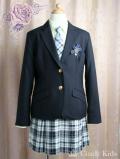 ポンポネット　紺のジャケットにチェック柄スカートのスーツ　160