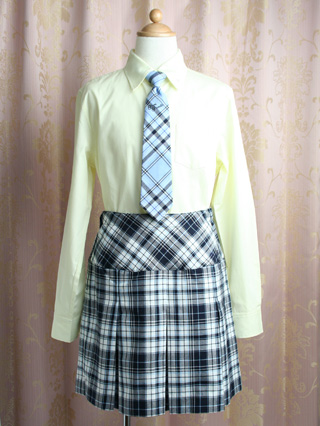 ポンポネット　紺のジャケットにチェック柄スカートのスーツ　160
