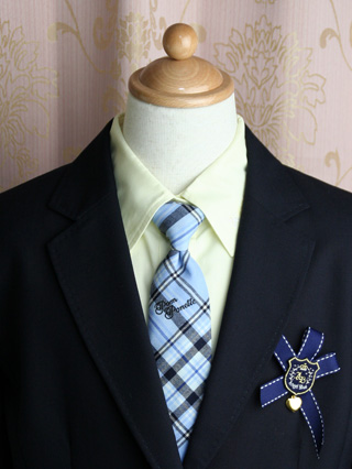 ポンポネット　紺のジャケットにチェック柄スカートのスーツ　160